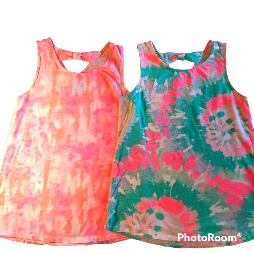 GIRLS ATHLETIC TANK TOP LOT (2)